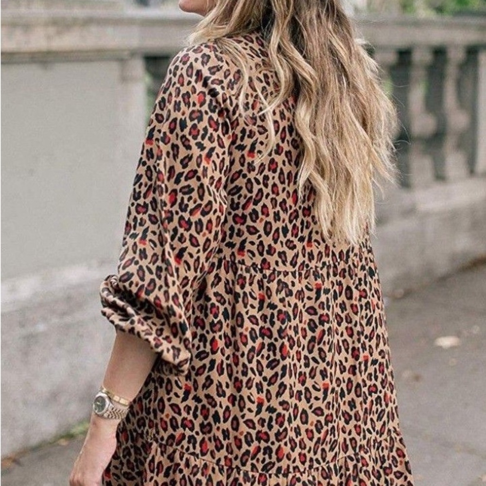 Chic Leopard Print Mini Dress